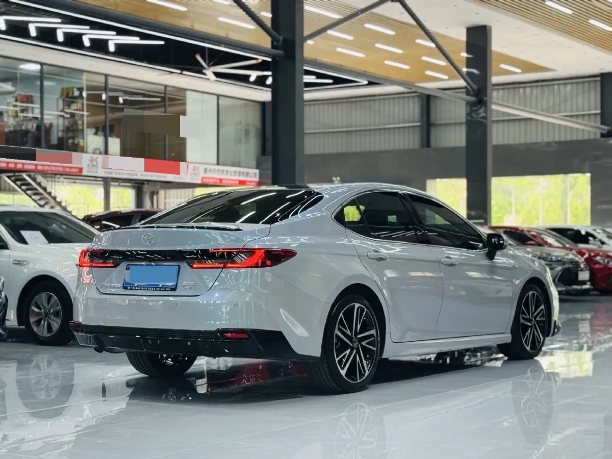 2024 Toyota Camry 2.0L 152HP L4 E-CVT Hybrid,autocango,china used car exporter,china ev exporter,chinese used car exporter,chinese used ev exporter
