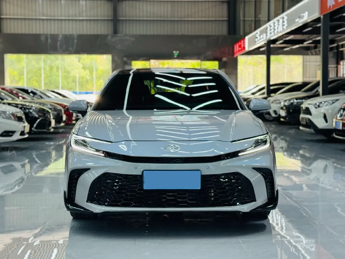 2024 Toyota Camry 2.0L 152HP L4 E-CVT Hybrid,autocango,china used car exporter,china ev exporter,chinese used car exporter,chinese used ev exporter