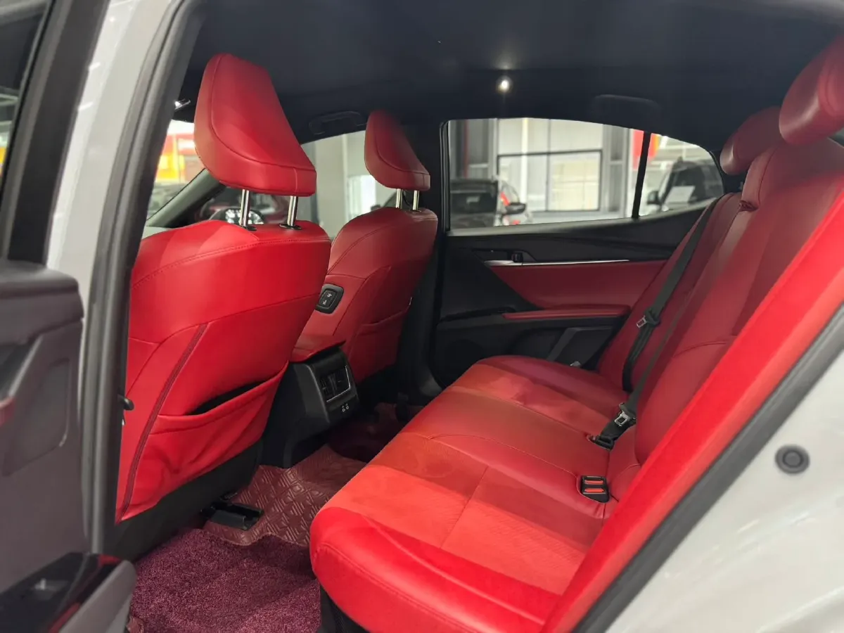 2024 Toyota Camry 2.0L 152HP L4 E-CVT Hybrid,autocango,china used car exporter,china ev exporter,chinese used car exporter,chinese used ev exporter