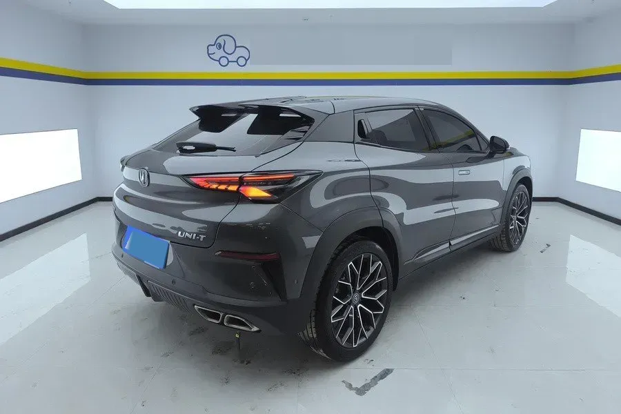 2022 ChangAn UNI-T 1.5T 188HP L4 7DCT,autocango,china used car exporter,china ev exporter,chinese used car exporter,chinese used ev exporter