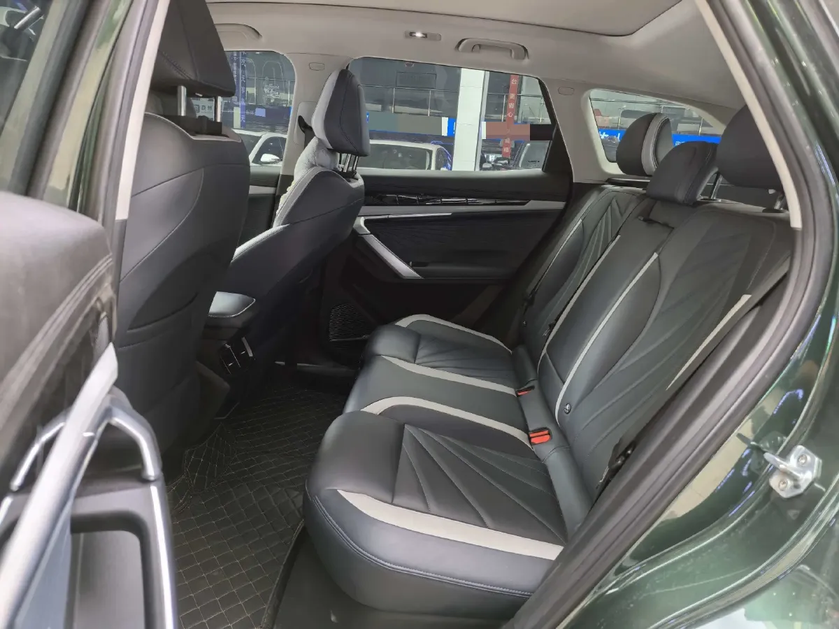 2023 Geely StarRay 1.5T 181HP L4 7DCT,autocango,china used car exporter,china ev exporter,chinese used car exporter,chinese used ev exporter