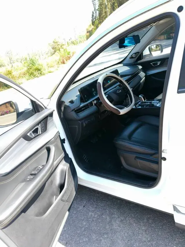 2021 Chery Tiggo 8 Plus 1.6T 197HP L4 7DCT,autocango,china used car exporter,china ev exporter,chinese used car exporter,chinese used ev exporter