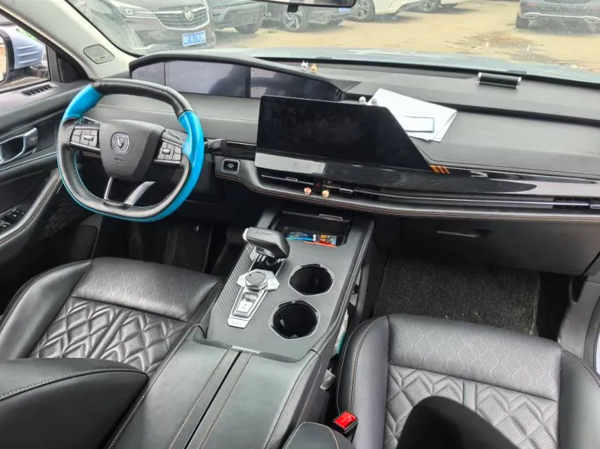 2021 ChangAn UNI-K 2.0T 233HP L4 8AT,autocango,china used car exporter,china ev exporter,chinese used car exporter,chinese used ev exporter