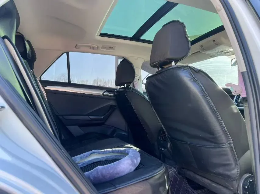 2020 Volkswagen T-Roc 1.4T 150HP L4 7DCT,autocango,china used car exporter,china ev exporter,chinese used car exporter,chinese used ev exporter