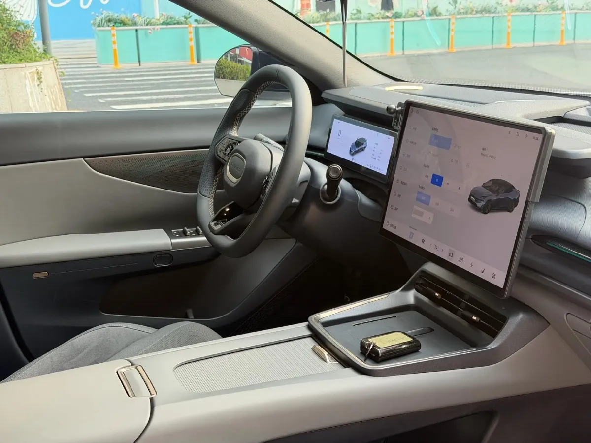 2024 LYNK&CO 07 EM-P 1.5T 163HP L4 3DHT PHEV 18.99KWH,autocango,china used car exporter,china ev exporter,chinese used car exporter,chinese used ev exporter