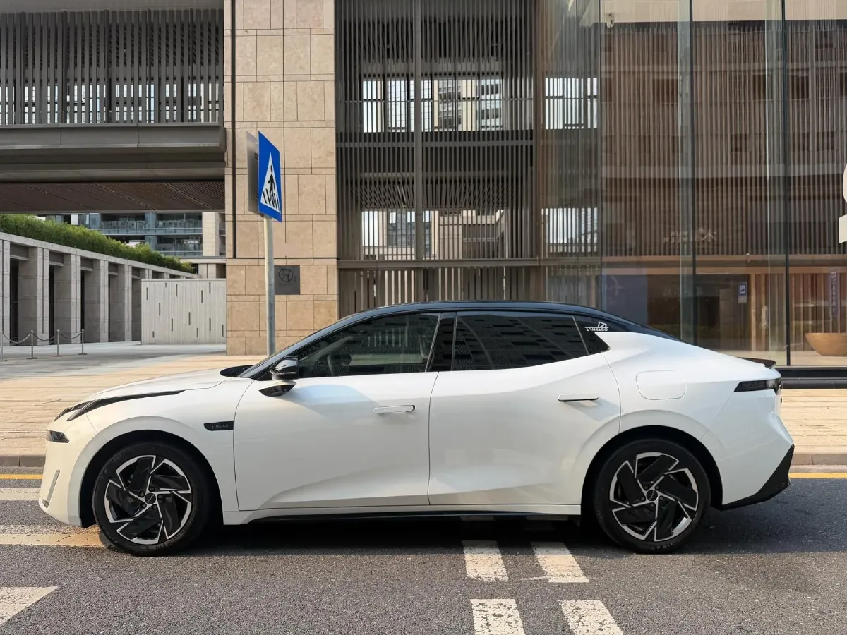 2024 LYNK&CO 07 EM-P 1.5T 163HP L4 3DHT PHEV 18.99KWH,autocango,china used car exporter,china ev exporter,chinese used car exporter,chinese used ev exporter