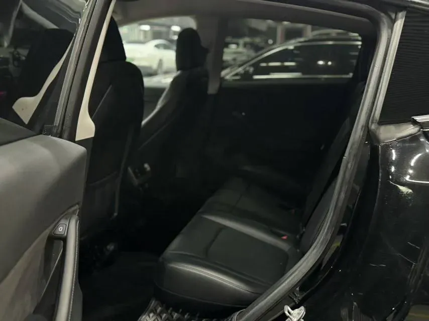 2022 Tesla Model Y BEV 60KWH,autocango,china used car exporter,china ev exporter,chinese used car exporter,chinese used ev exporter