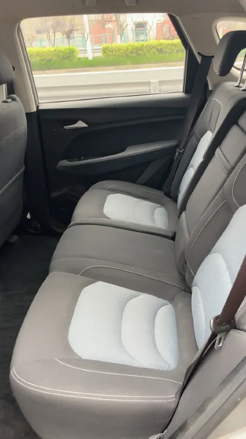 2018 BaoJun 530 1.5T 150HP L4 6MT,autocango,china used car exporter,china ev exporter,chinese used car exporter,chinese used ev exporter