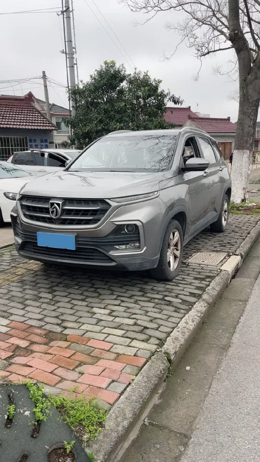 2018 BaoJun 530 1.5T 150HP L4 6MT,autocango,china used car exporter,china ev exporter,chinese used car exporter,chinese used ev exporter