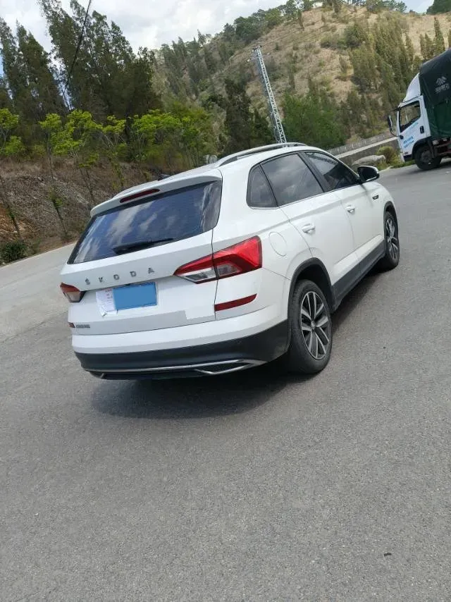 2021 Skoda Kamiq 1.5L 112HP L4 6AT,autocango,china used car exporter,china ev exporter,chinese used car exporter,chinese used ev exporter