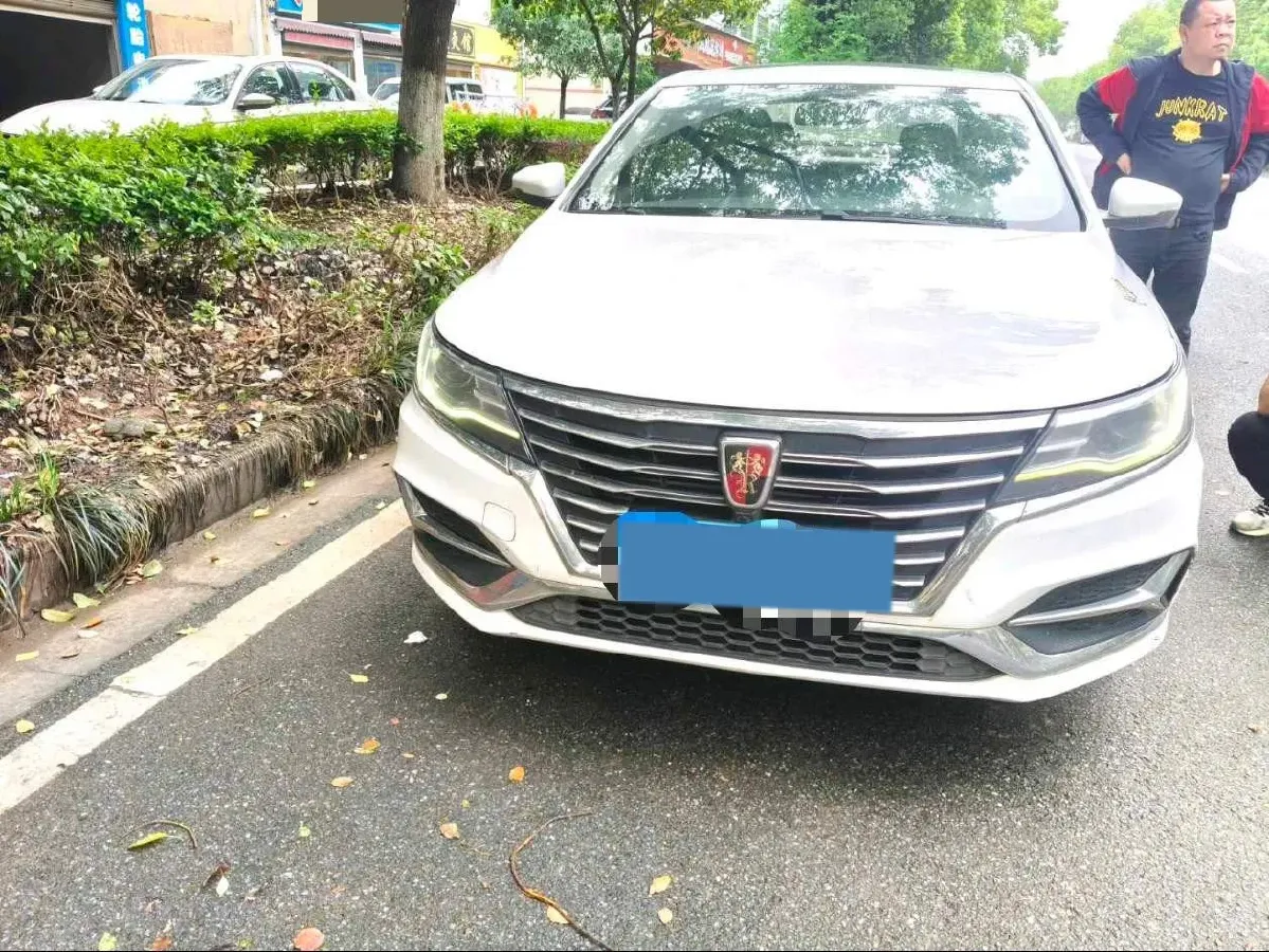2019 Roewe i6 1.6L 125HP L4 CVT,autocango,china used car exporter,china ev exporter,chinese used car exporter,chinese used ev exporter