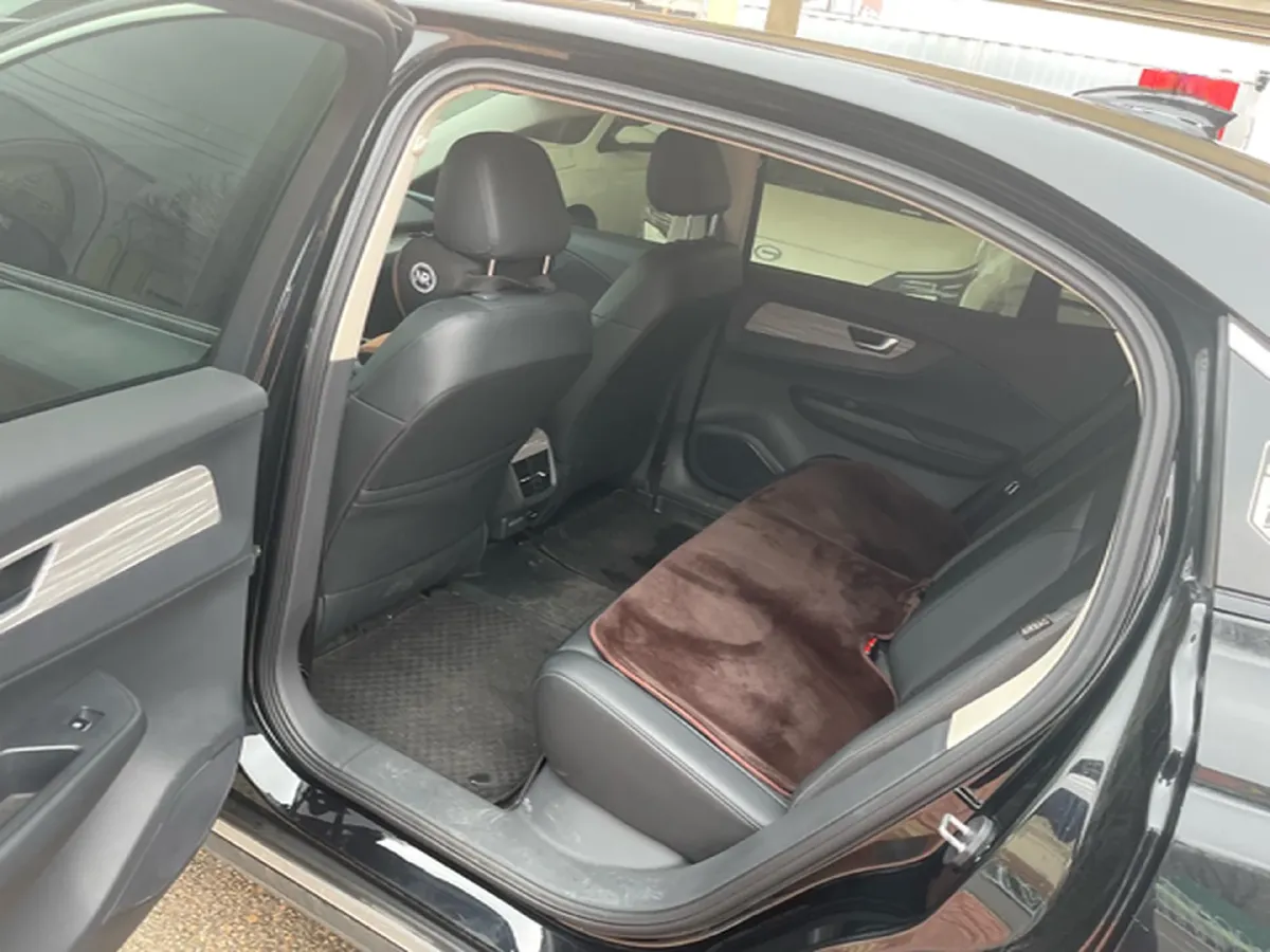 2025 HongQi E-QM5 BEV,autocango,china used car exporter,china ev exporter,chinese used car exporter,chinese used ev exporter