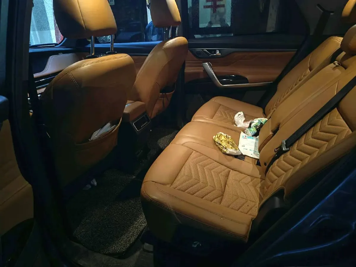 2023 ChangAn CS95 2.0T 233HP L4 8AT,autocango,china used car exporter,china ev exporter,chinese used car exporter,chinese used ev exporter