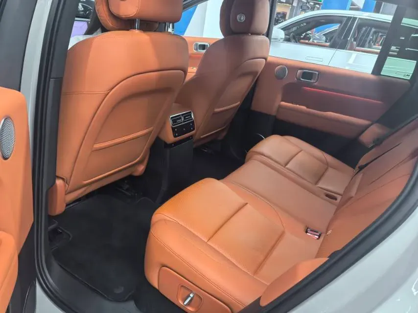 2024 Li L6 Range Extended 154HP L4 REEV 36.8KWH,autocango,china used car exporter,china ev exporter,chinese used car exporter,chinese used ev exporter