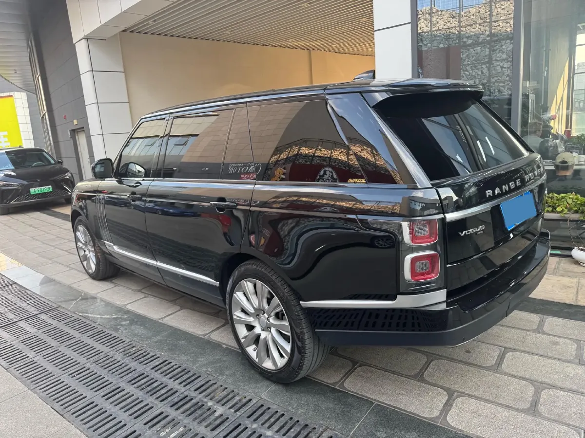 2020 Land Rover Range Rover 3.0T 400HP L6 8AT,autocango,china used car exporter,china ev exporter,chinese used car exporter,chinese used ev exporter