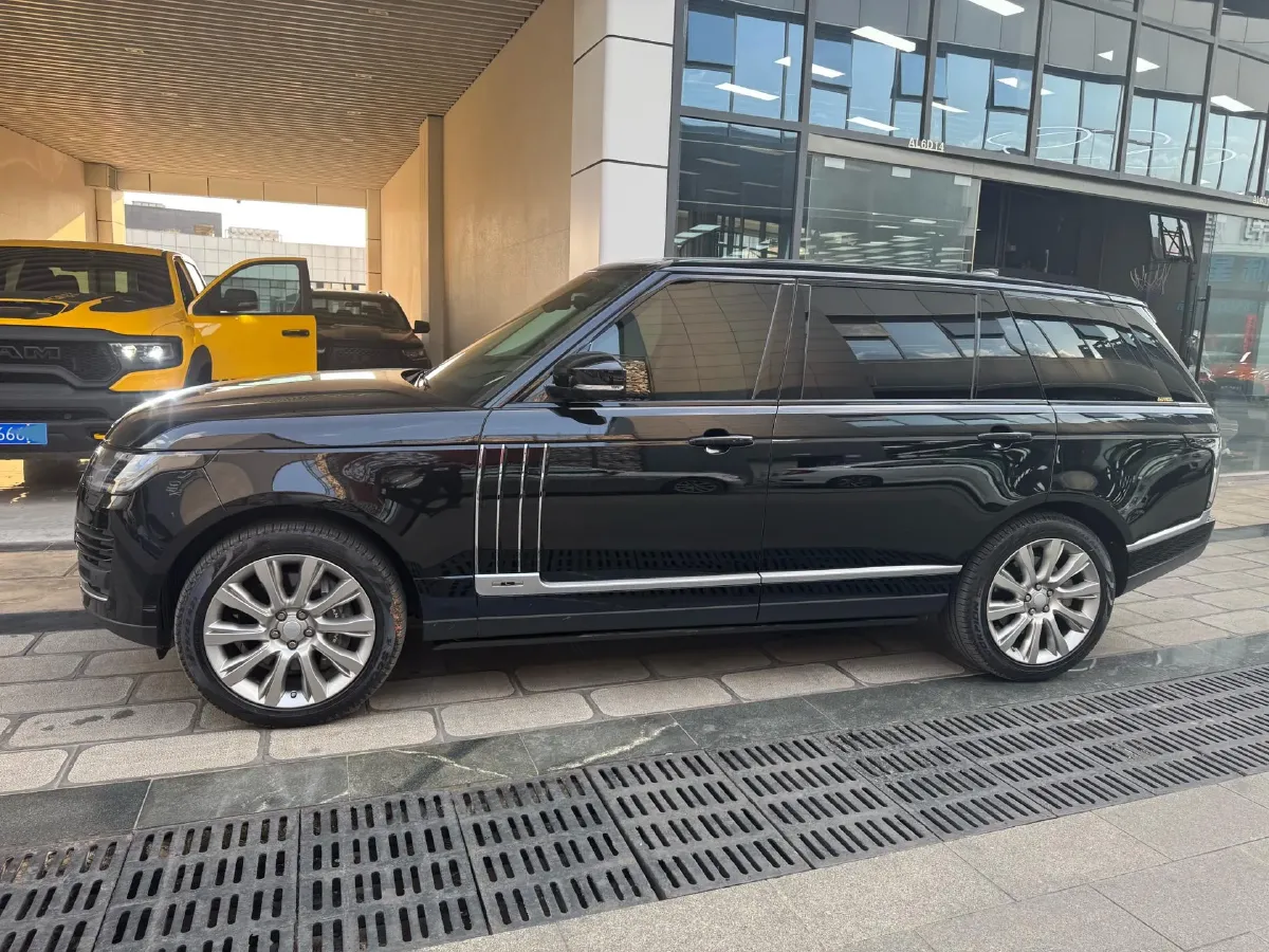 2020 Land Rover Range Rover 3.0T 400HP L6 8AT,autocango,china used car exporter,china ev exporter,chinese used car exporter,chinese used ev exporter