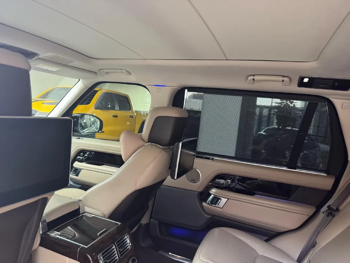 2020 Land Rover Range Rover 3.0T 400HP L6 8AT,autocango,china used car exporter,china ev exporter,chinese used car exporter,chinese used ev exporter