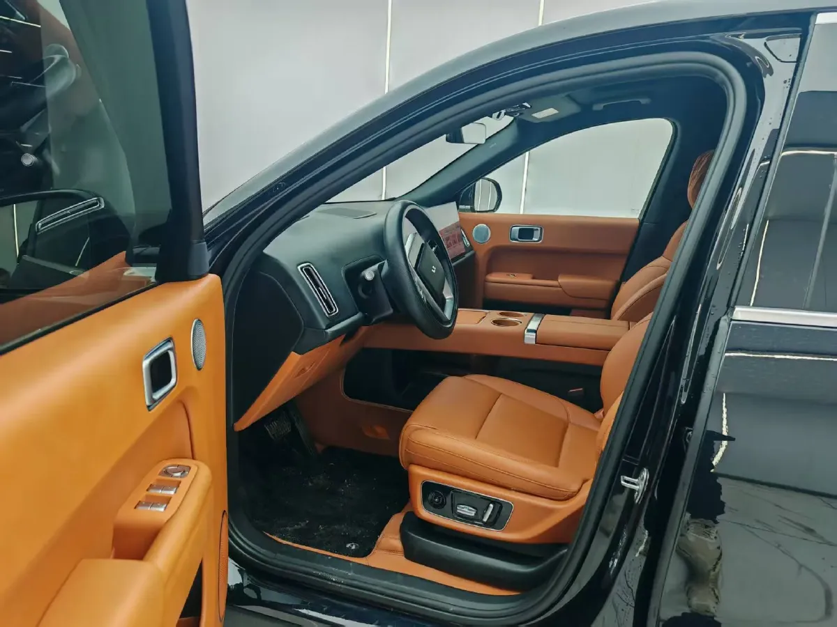 2024 Volvo S60 2.0T 197HP L4 7DCT,autocango,china used car exporter,china ev exporter,chinese used car exporter,chinese used ev exporter