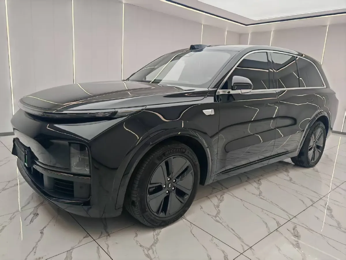 2024 Volvo S60 2.0T 197HP L4 7DCT,autocango,china used car exporter,china ev exporter,chinese used car exporter,chinese used ev exporter