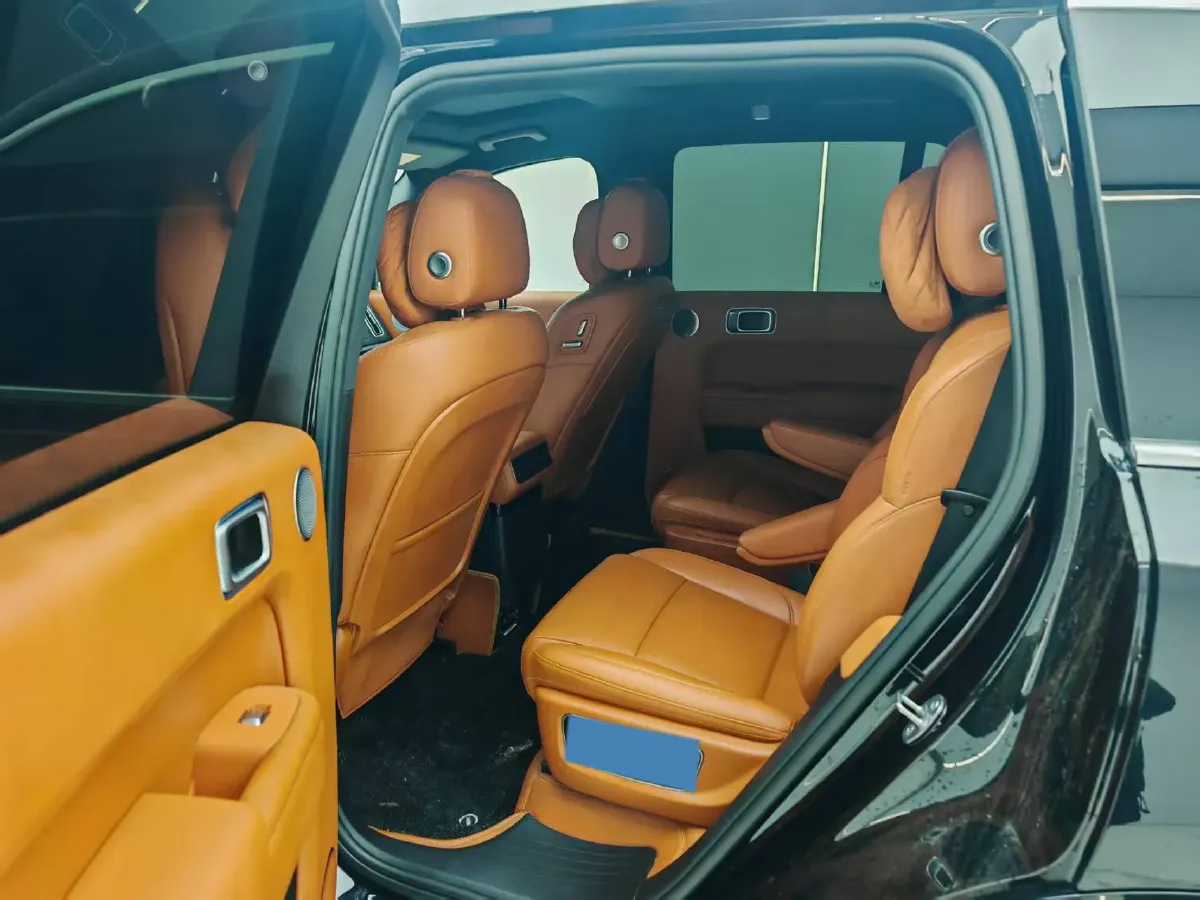 2024 Volvo S60 2.0T 197HP L4 7DCT,autocango,china used car exporter,china ev exporter,chinese used car exporter,chinese used ev exporter