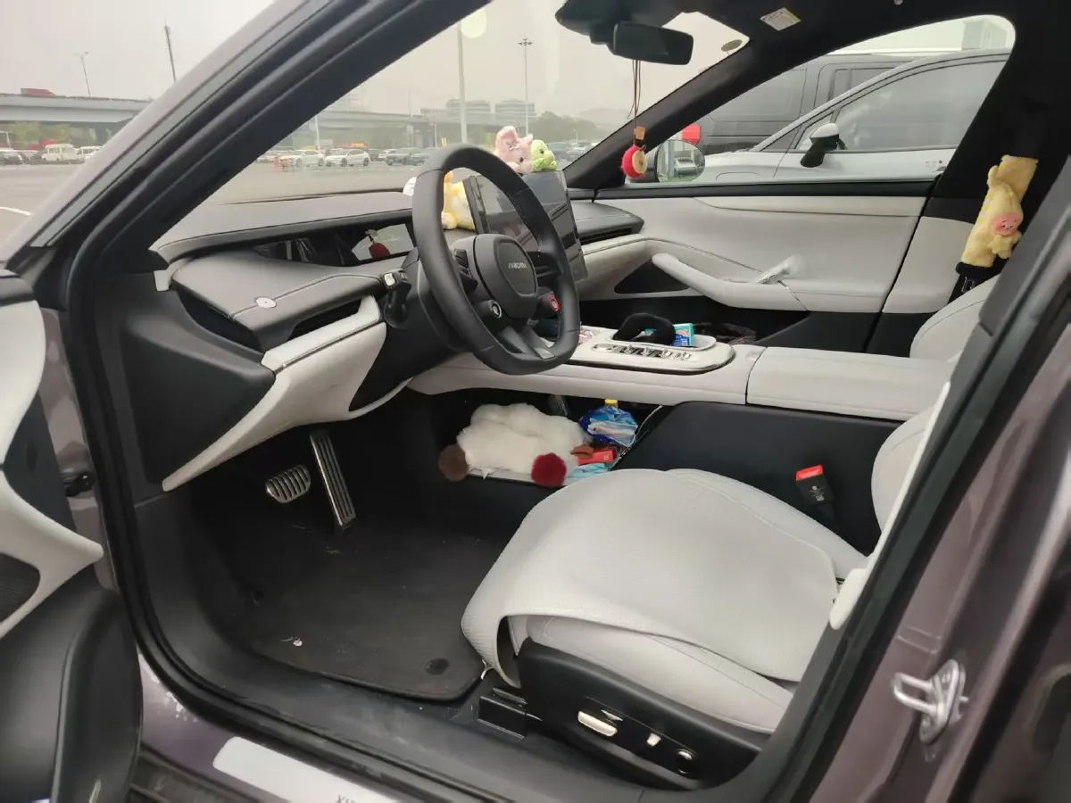 2024 MI SU7 BEV 101KWH,autocango,china used car exporter,china ev exporter,chinese used car exporter,chinese used ev exporter