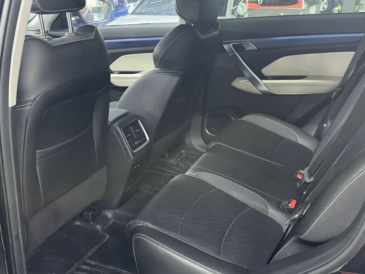 2022 Geely Azkarra 1.8T 184HP L4 7DCT,autocango,china used car exporter,china ev exporter,chinese used car exporter,chinese used ev exporter