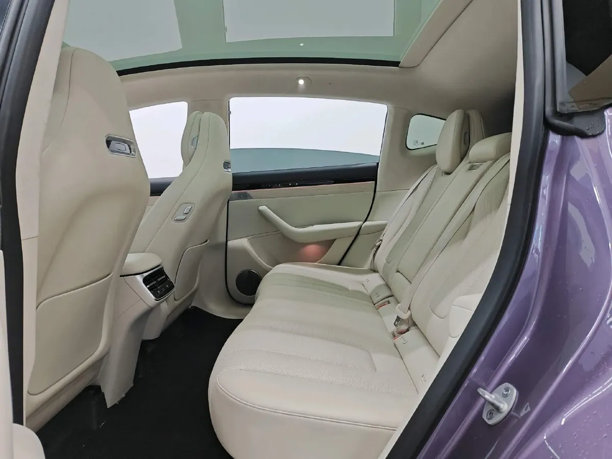 2025 Luxeed R7 REEV 156HP REEV,autocango,china used car exporter,china ev exporter,chinese used car exporter,chinese used ev exporter