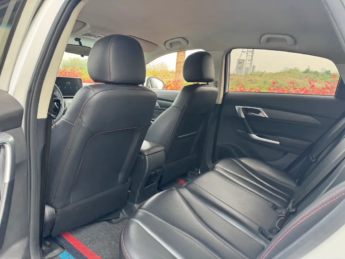 2022 Bestune B70 2.0T 224HP L4 6AT,autocango,china used car exporter,china ev exporter,chinese used car exporter,chinese used ev exporter