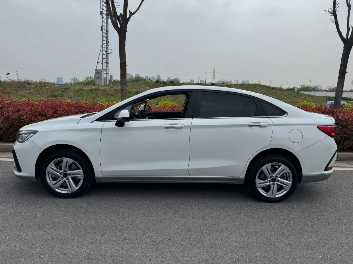 2022 Bestune B70 2.0T 224HP L4 6AT,autocango,china used car exporter,china ev exporter,chinese used car exporter,chinese used ev exporter