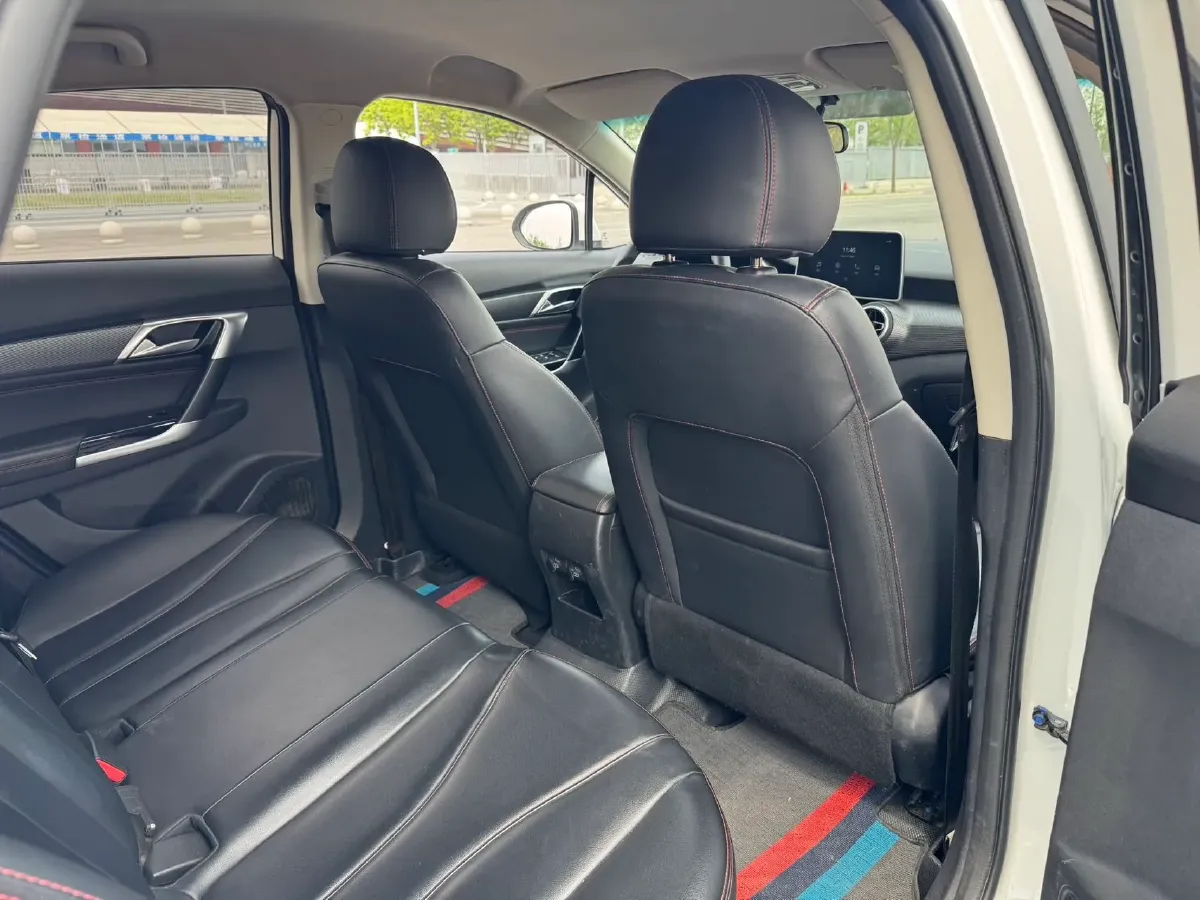 2022 Bestune B70 2.0T 224HP L4 6AT,autocango,china used car exporter,china ev exporter,chinese used car exporter,chinese used ev exporter