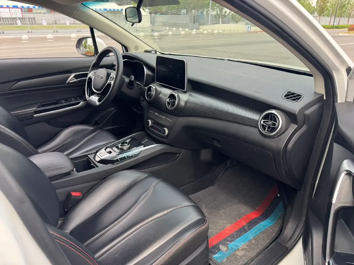 2022 Bestune B70 2.0T 224HP L4 6AT,autocango,china used car exporter,china ev exporter,chinese used car exporter,chinese used ev exporter