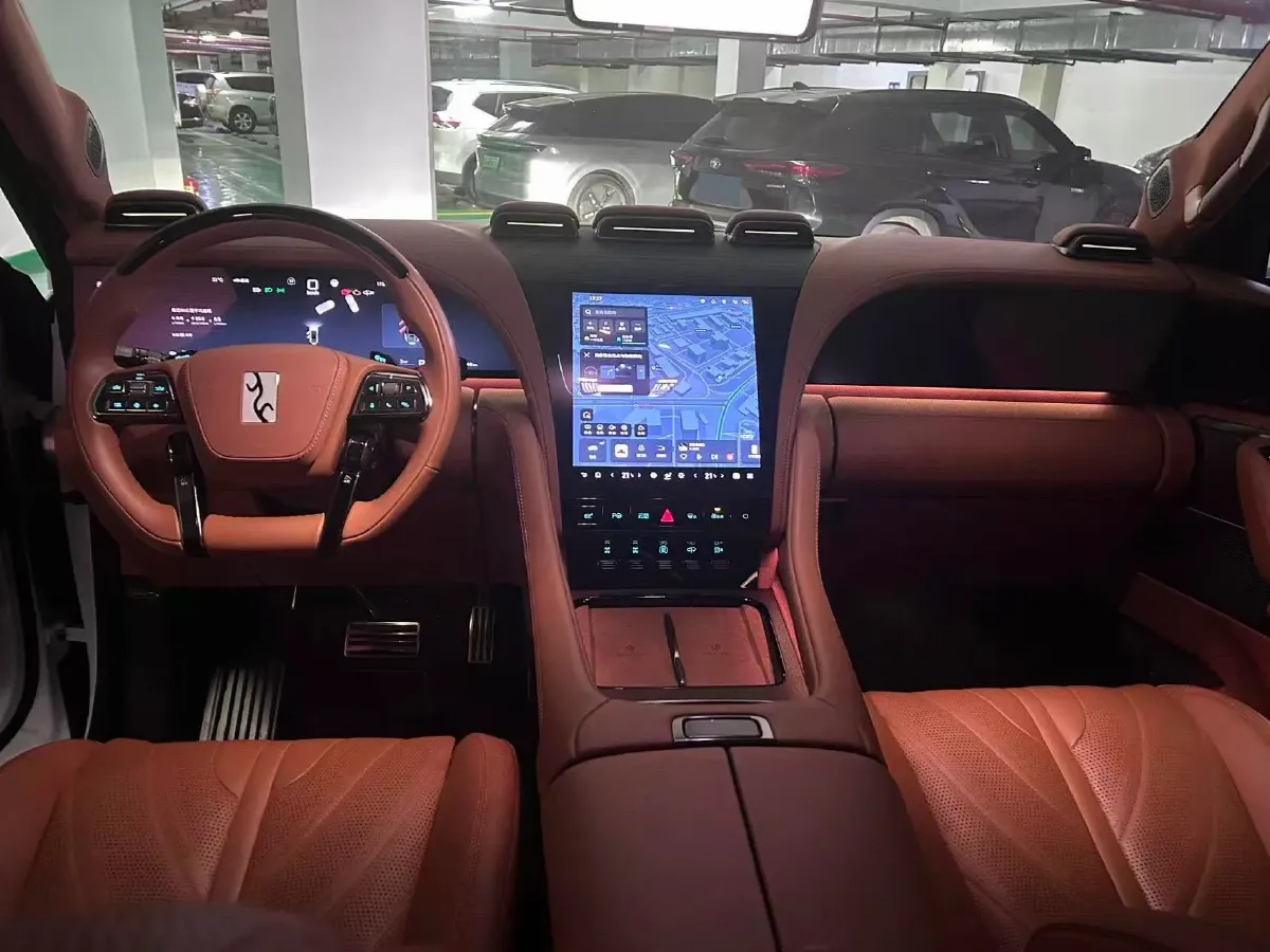 2023 YangWang U8 2.0T 272HP L4 REEV 49.05KWH,autocango,china used car exporter,china ev exporter,chinese used car exporter,chinese used ev exporter