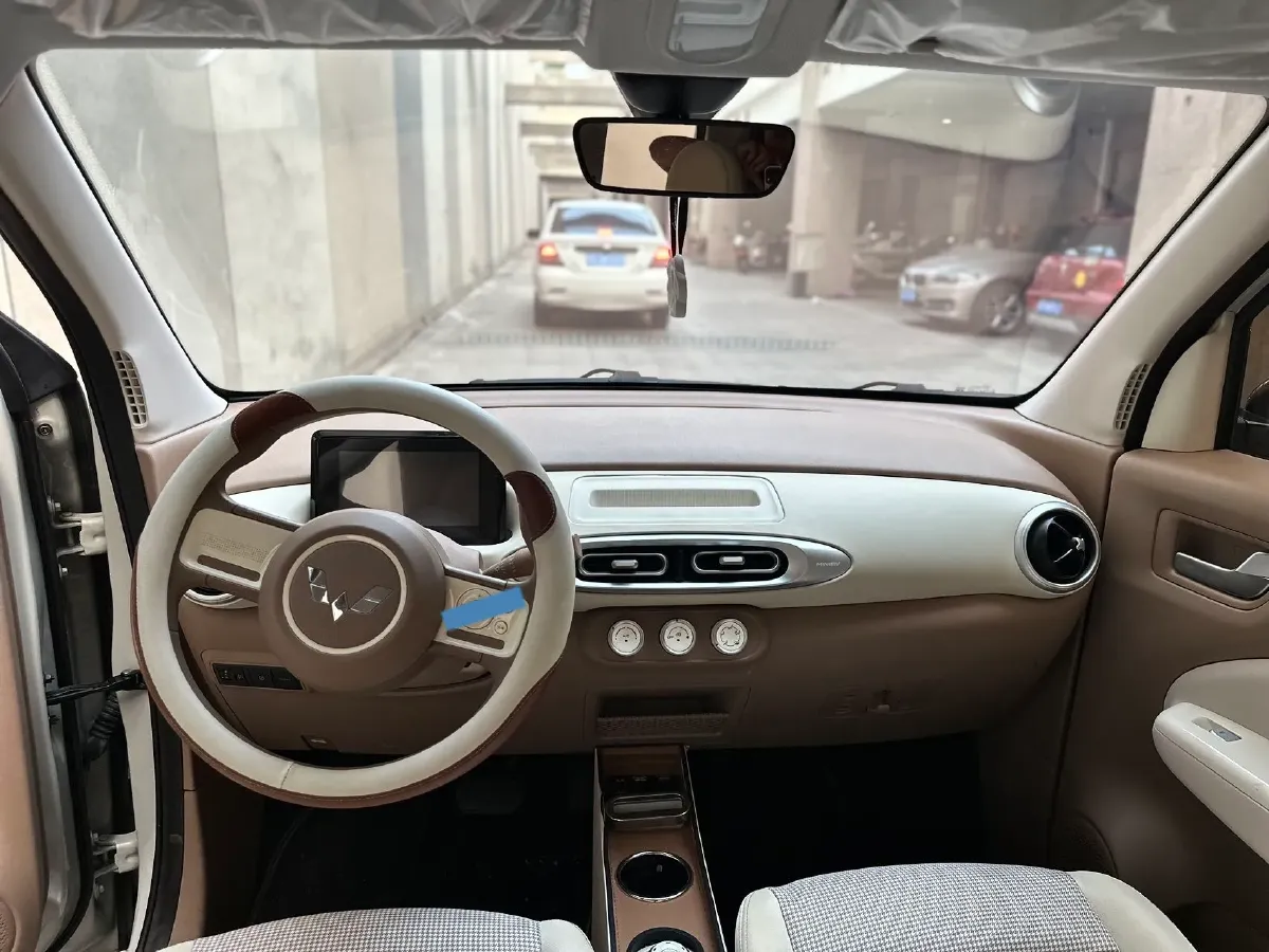 2025 WuLing HongGuang MINI EV BEV 16.2KWH,autocango,china used car exporter,china ev exporter,chinese used car exporter,chinese used ev exporter