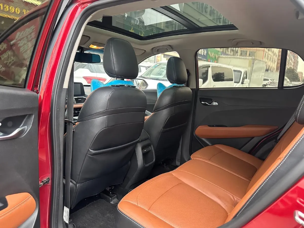 2017 BaoJun 510 1.5L 112HP L4 6MT,autocango,china used car exporter,china ev exporter,chinese used car exporter,chinese used ev exporter