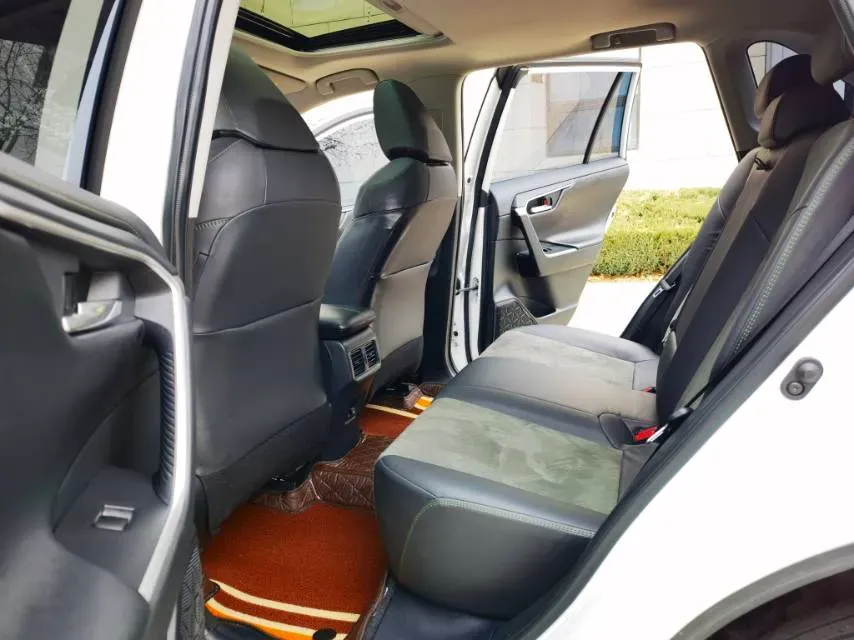 2022 Toyota RAV4 2.0L 171HP L4 CVT,autocango,china used car exporter,china ev exporter,chinese used car exporter,chinese used ev exporter