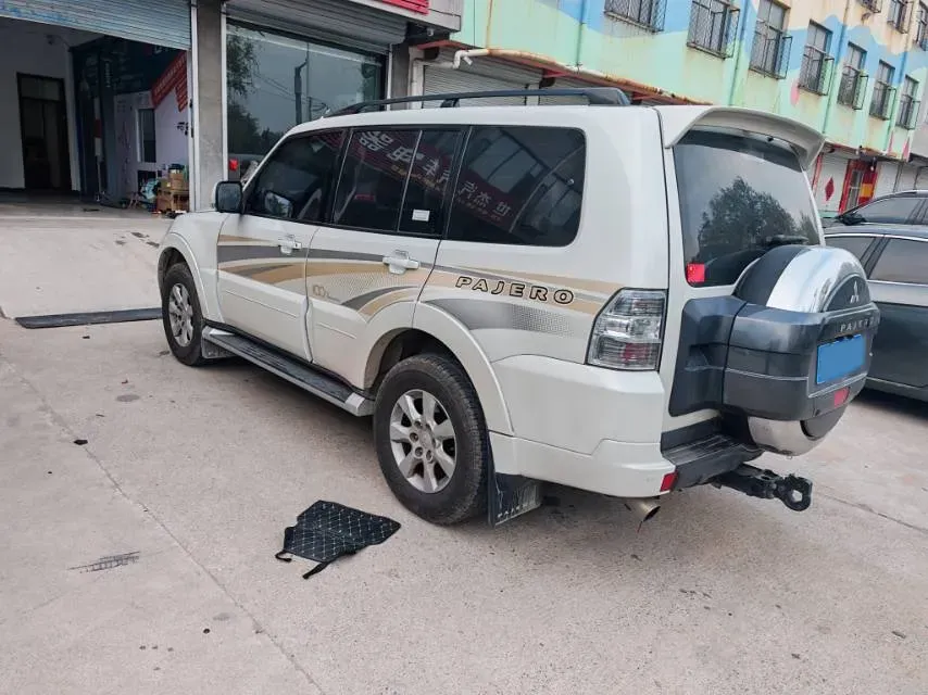 2016 Mitsubishi Pajero 3.0L 174HP V6 5AT,autocango,china used car exporter,china ev exporter,chinese used car exporter,chinese used ev exporter