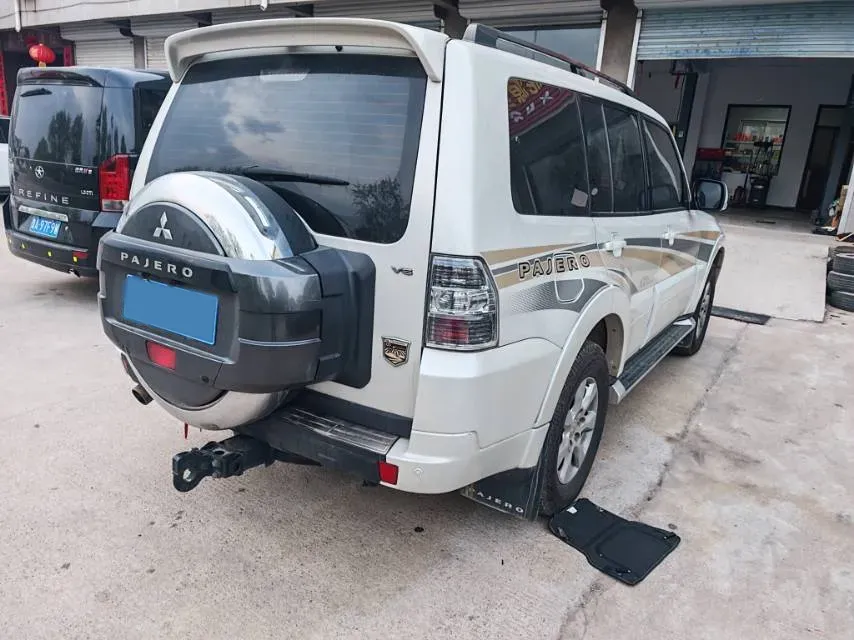 2016 Mitsubishi Pajero 3.0L 174HP V6 5AT,autocango,china used car exporter,china ev exporter,chinese used car exporter,chinese used ev exporter