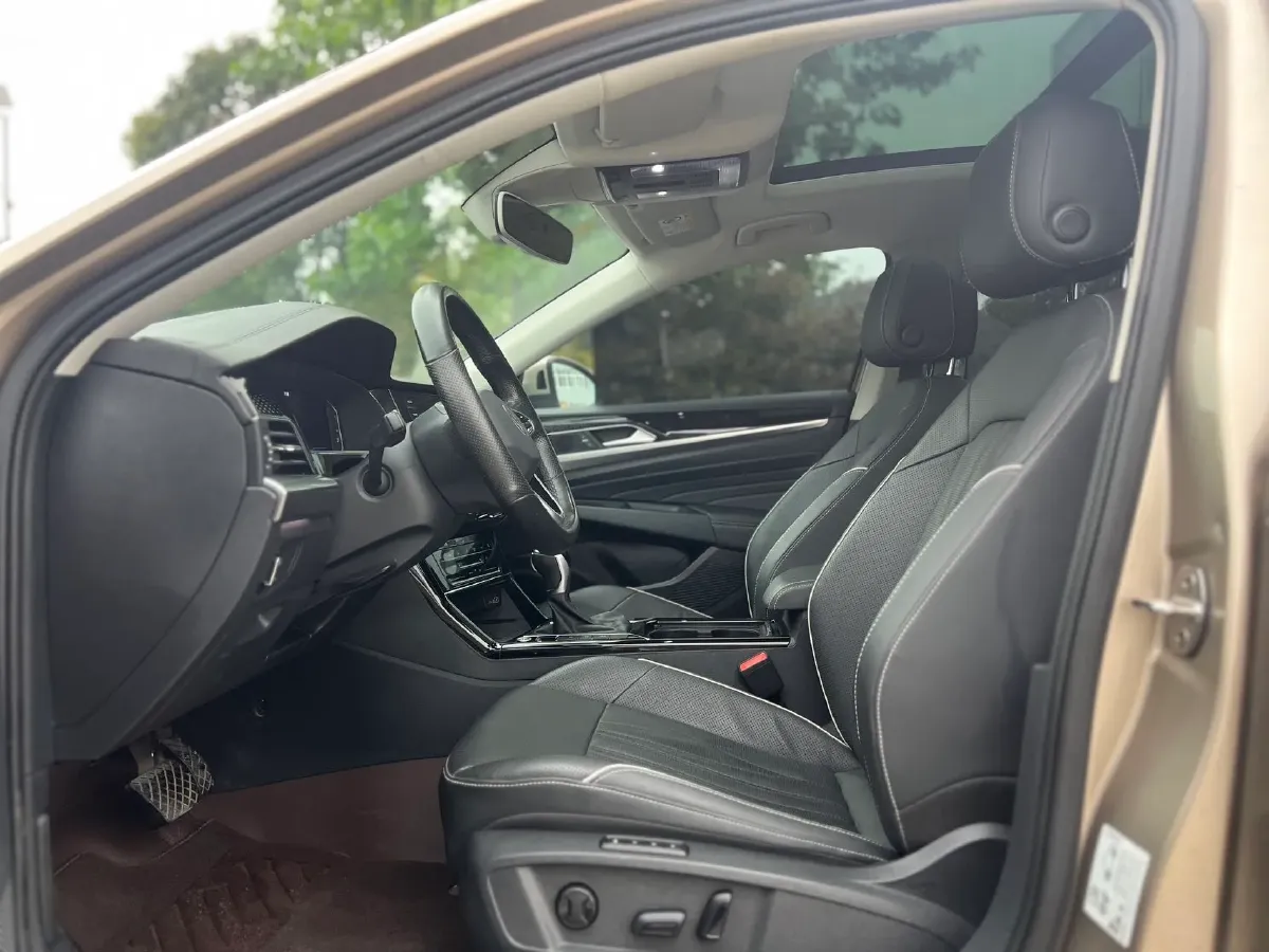 2022 Xpeng P7 BEV 60.2KWH,autocango,china used car exporter,china ev exporter,chinese used car exporter,chinese used ev exporter