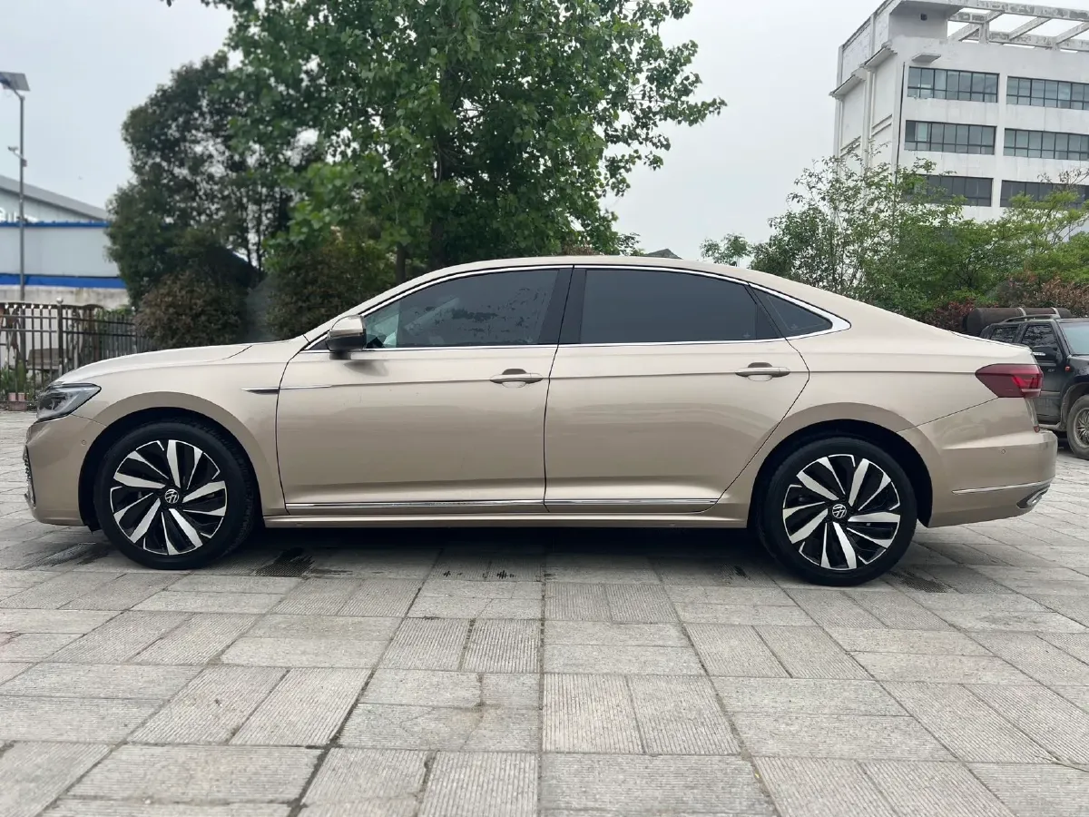 2022 Xpeng P7 BEV 60.2KWH,autocango,china used car exporter,china ev exporter,chinese used car exporter,chinese used ev exporter