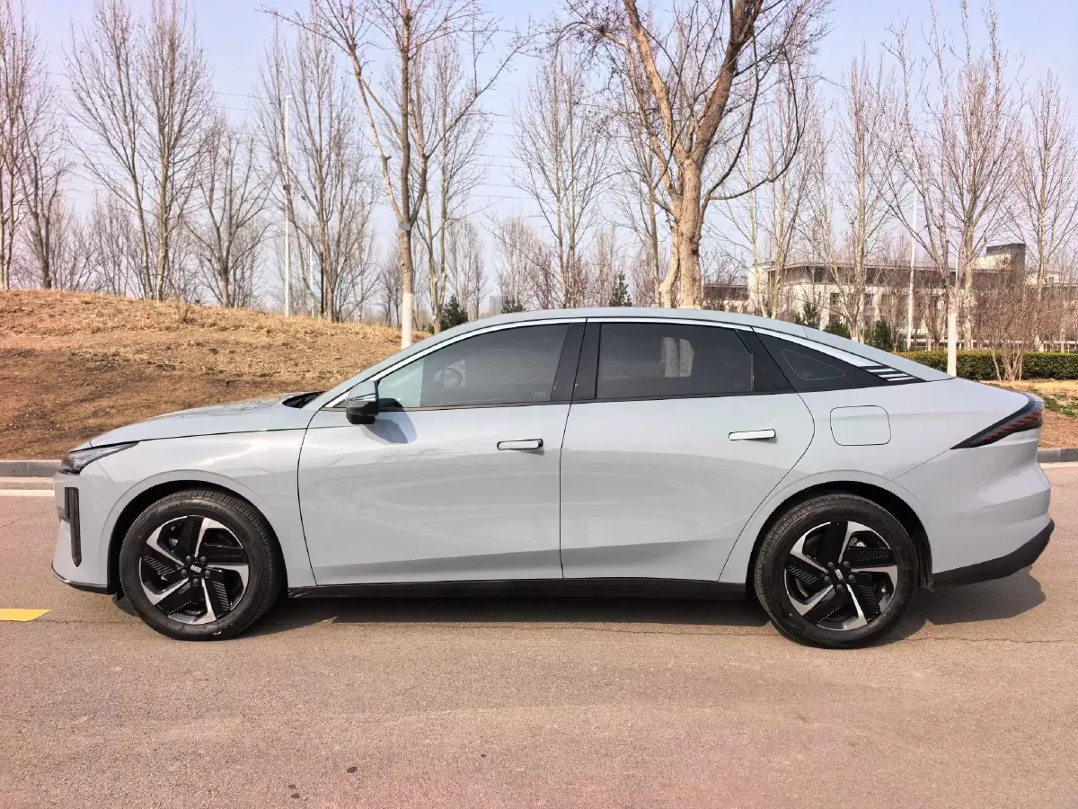 2023 Geely Galaxy L6 1.5T 163HP L4 3DHT PHEV,autocango,china used car exporter,china ev exporter,chinese used car exporter,chinese used ev exporter