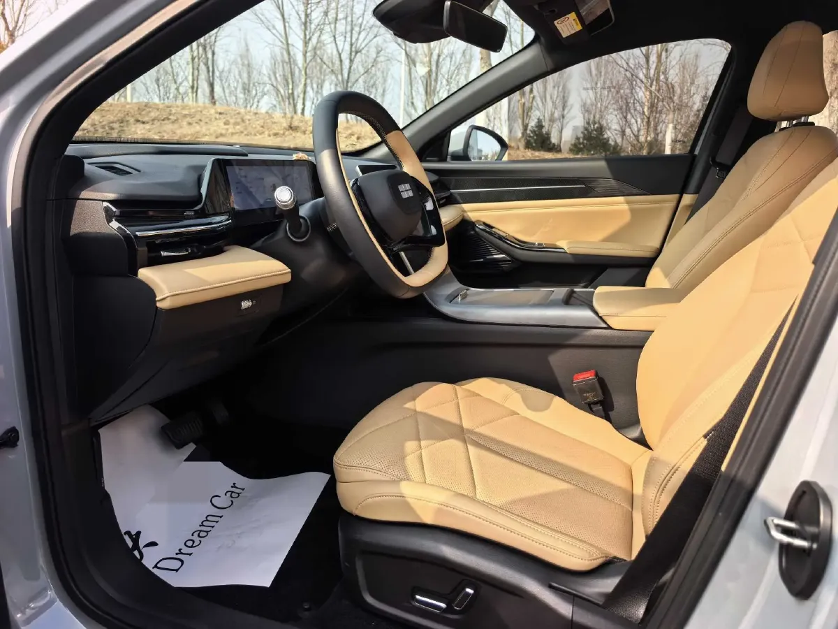 2023 Geely Galaxy L6 1.5T 163HP L4 3DHT PHEV,autocango,china used car exporter,china ev exporter,chinese used car exporter,chinese used ev exporter