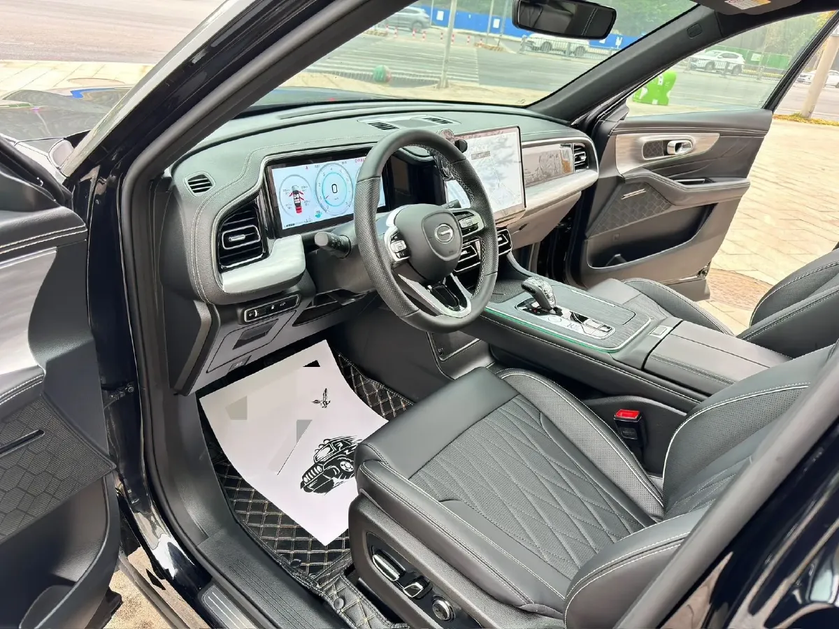 2025 GAC Trumpchi GS8 2.0T 252HP L4 8AT,autocango,china used car exporter,china ev exporter,chinese used car exporter,chinese used ev exporter