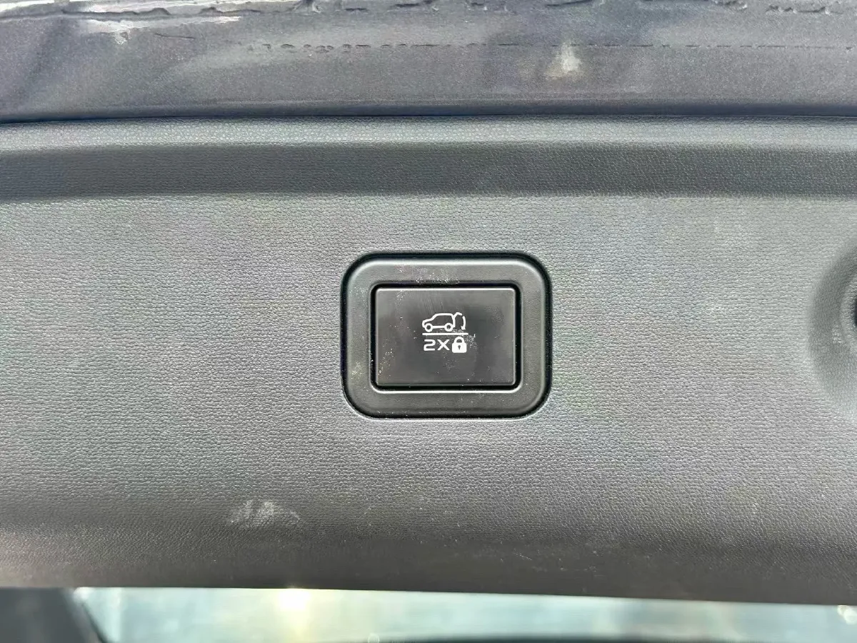 2025 ChangAn CS75 Plus 2.0T 233HP L4 8AT,autocango,china used car exporter,china ev exporter,chinese used car exporter,chinese used ev exporter