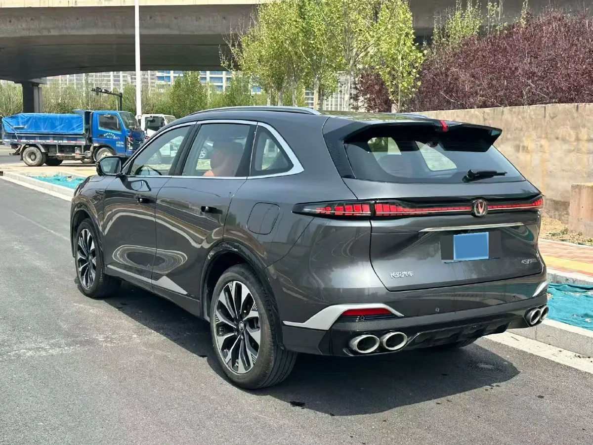 2025 ChangAn CS75 Plus 2.0T 233HP L4 8AT,autocango,china used car exporter,china ev exporter,chinese used car exporter,chinese used ev exporter