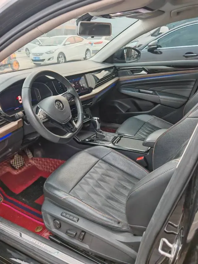 2020 Volkswagen Passat 2.0T 186HP L4 7DCT,autocango,china used car exporter,china ev exporter,chinese used car exporter,chinese used ev exporter