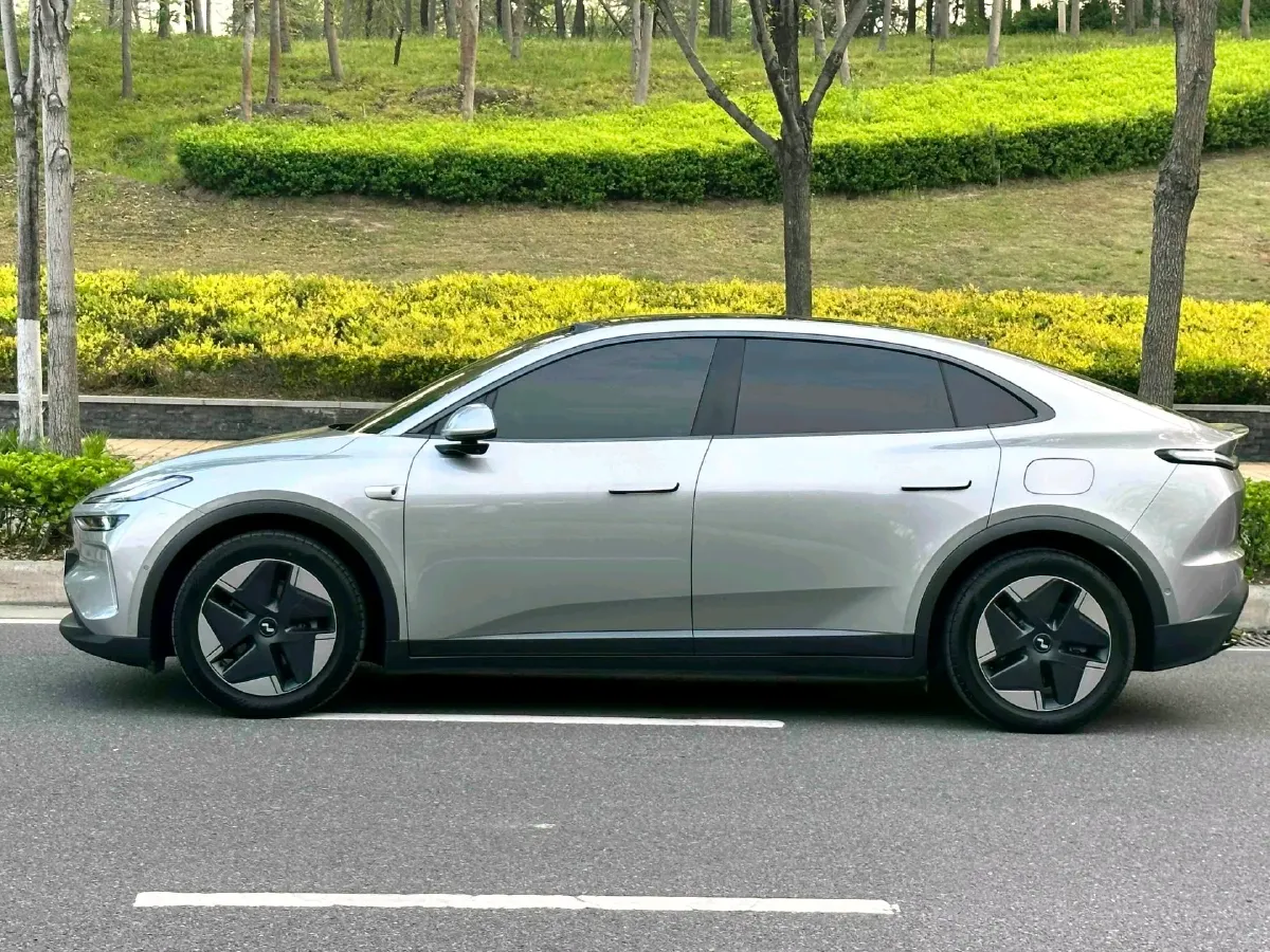 2024 ONVO L60 BEV 60KWH,autocango,china used car exporter,china ev exporter,chinese used car exporter,chinese used ev exporter