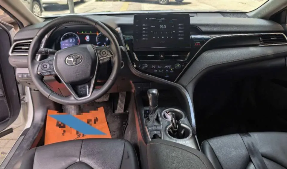 2021 Toyota Camry 2.5L 209HP L4 8AT,autocango,china used car exporter,china ev exporter,chinese used car exporter,chinese used ev exporter