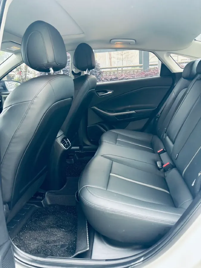 2021 Hyundai La Festa 1.6T 204HP L4 7DCT,autocango,china used car exporter,china ev exporter,chinese used car exporter,chinese used ev exporter