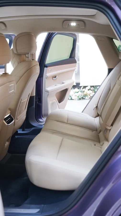 2025 AITO AITO M5 1.5T 152HP L4 REEV 42KWH,autocango,china used car exporter,china ev exporter,chinese used car exporter,chinese used ev exporter