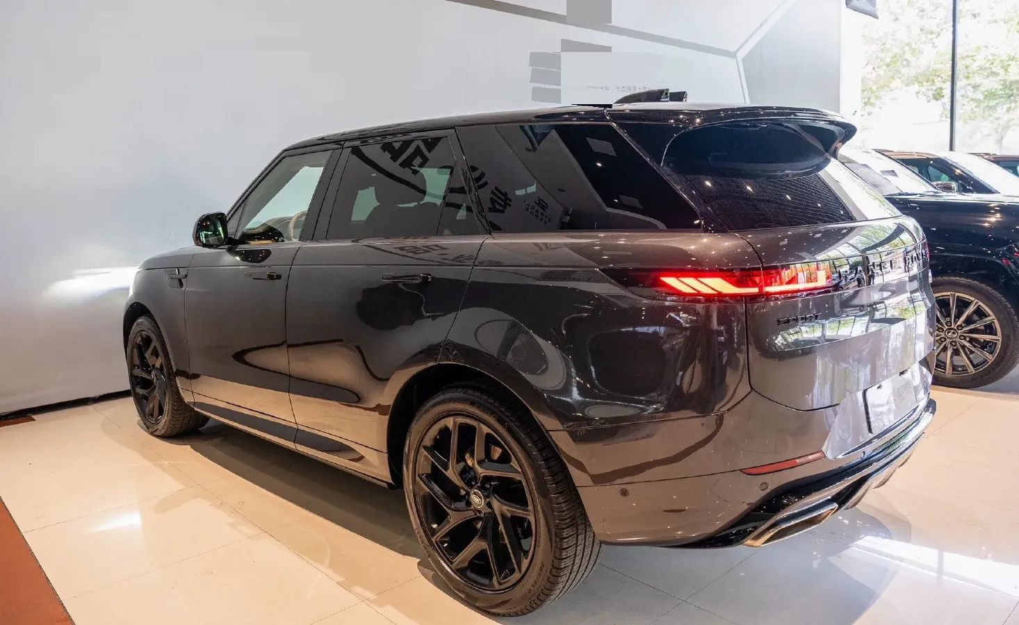 2023 Land Rover Range Rover Sport 3.0T 400HP L6 8AT,autocango,china used car exporter,china ev exporter,chinese used car exporter,chinese used ev exporter